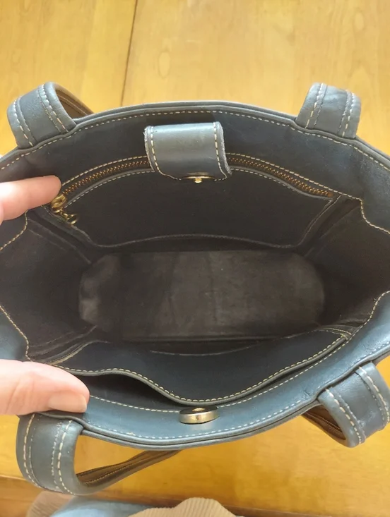 Coach Vintage Bleecker Bucket Tote (Sm) - Picture 3 of 7